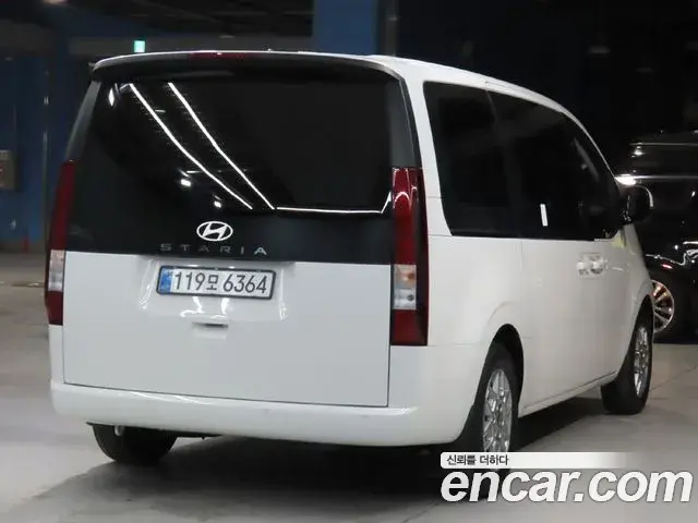 Hyundai Staria 2025 — Фото 4/20