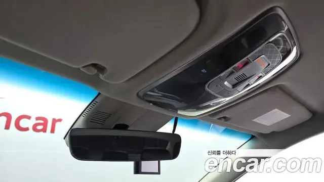 Genesis Electrified G80 2023 — Photo 18/20