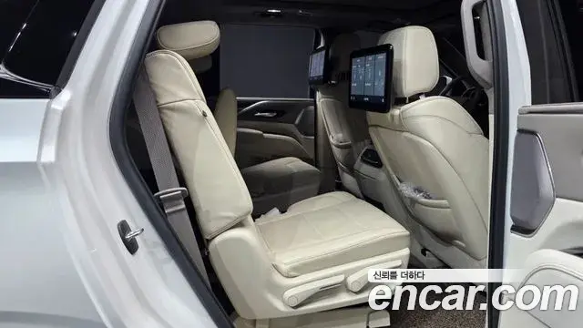 Cadillac Escalade 2021 — ფოტო 11/42