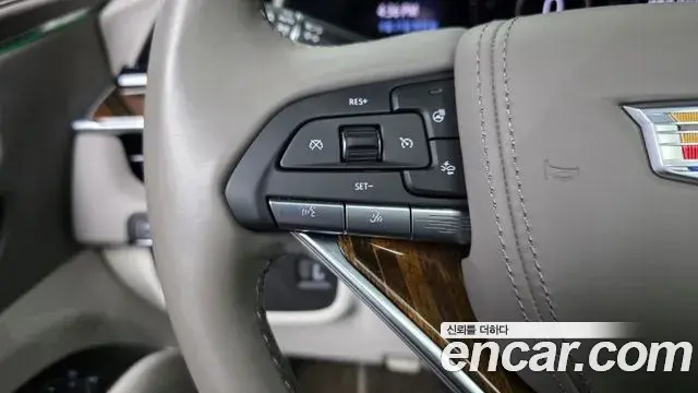 Cadillac Escalade 2021 — ფოტო 30/42