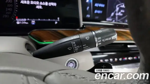 Cadillac Escalade 2021 — ფოტო 6/42