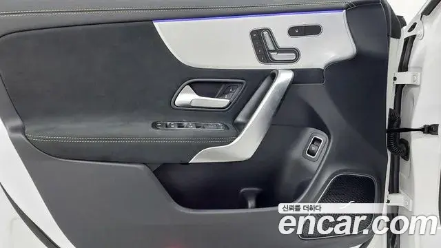 Mercedes-Benz CLA-Class 2025 — Фото 15/20