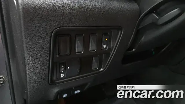 Renault Samsung QM6 2023 — Фото 18/20