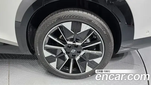 Renault Samsung Filante 2026 — Photo 34/36