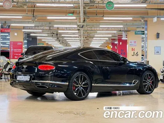 Bentley Continental GT 2019 — Photo 9/20