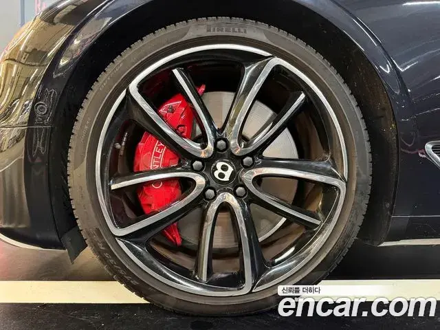 Bentley Continental GT 2019 — Photo 14/20