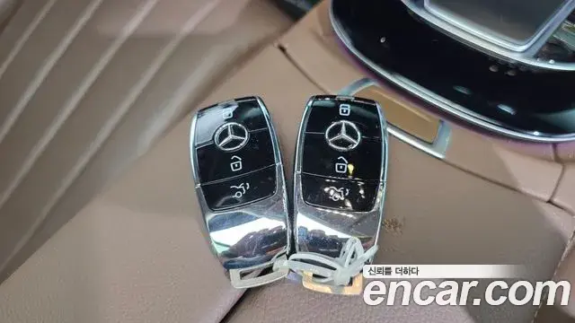 Mercedes-Benz E-Class 2021 — Фото 16/20