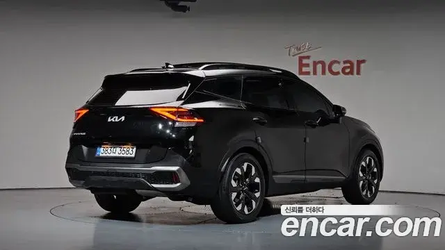 Kia Sportage 2022 — Фото 2/20