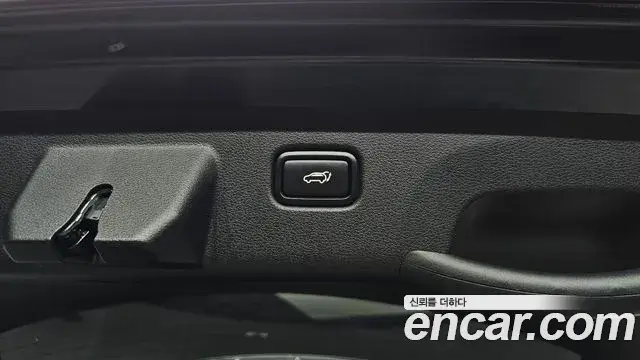 Kia Sportage 2022 — ფოტო 17/37