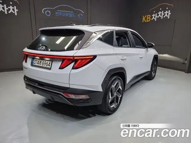 Hyundai The New Tucson 2021 — Фото 2/20