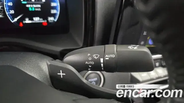 Toyota Camry 2025 — Photo 22/33