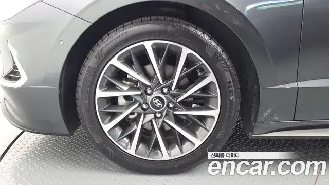 Hyundai Sonata 2019 — Фото 5/20