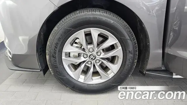 Toyota Sienna 2024 — Şəkil 4/38