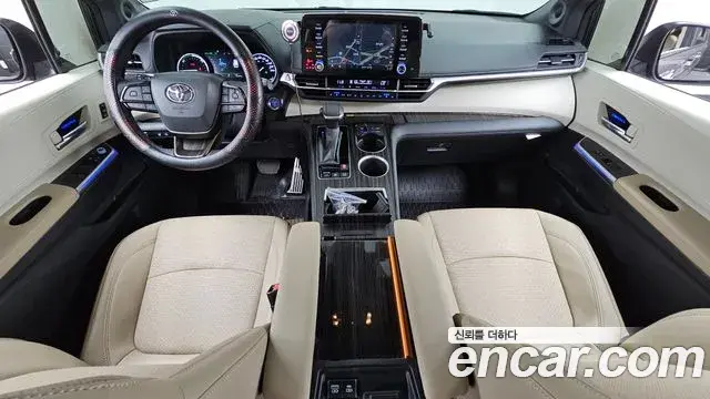 Toyota Sienna 2024 — Şəkil 28/38