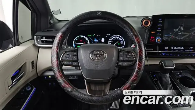 Toyota Sienna 2024 — Şəkil 30/38