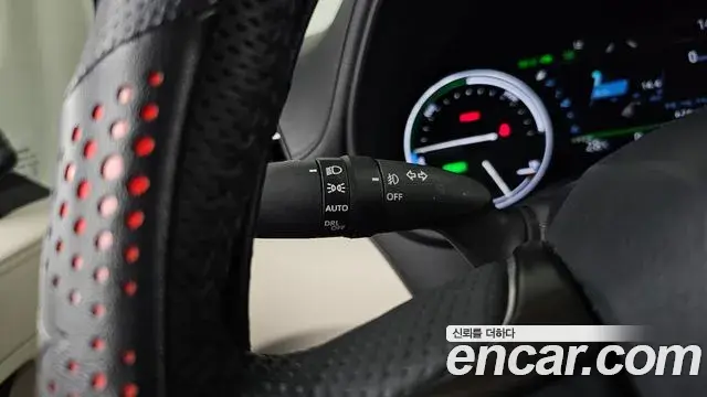 Toyota Sienna 2024 — Şəkil 13/38