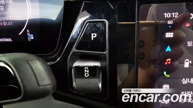 Porsche Macan EV 2025 — ფოტო 20/21