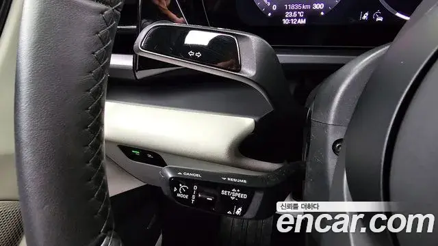 Porsche Macan EV 2025 — ფოტო 13/21