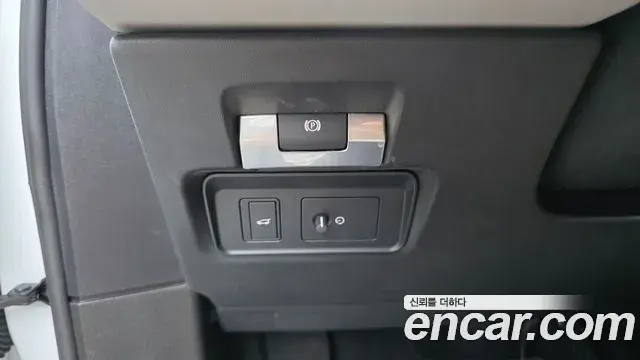 Land Rover Range Rover Evoque 2021 — Фото 13/20