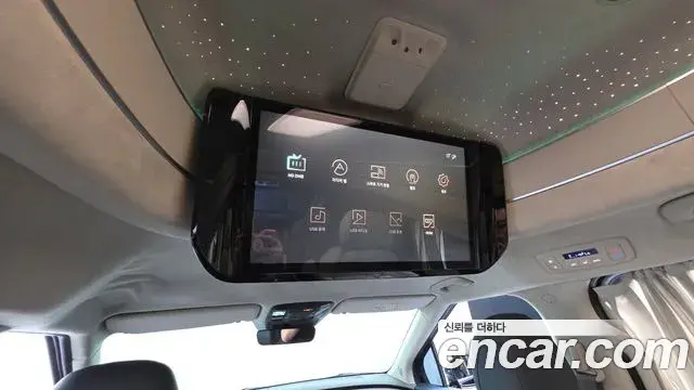 Kia Carnival 2022 — Фото 18/20