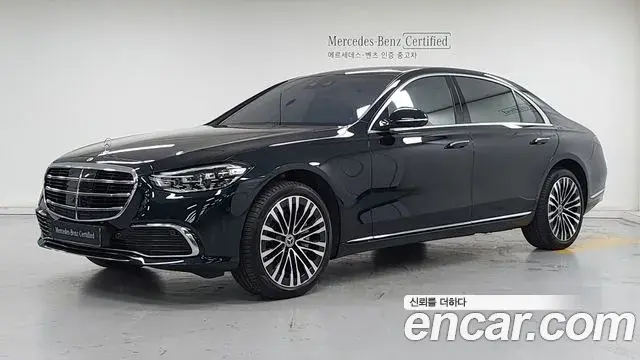 Mercedes-Benz S-Class 2021 — Photo 10/18
