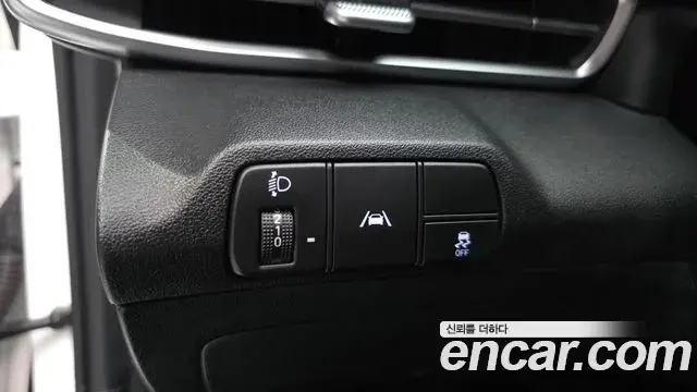Hyundai Avante 2021 — Фото 19/20