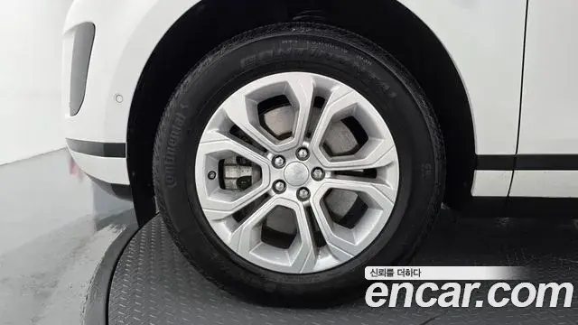 Land Rover Range Rover Evoque 2019 — Photo 15/20