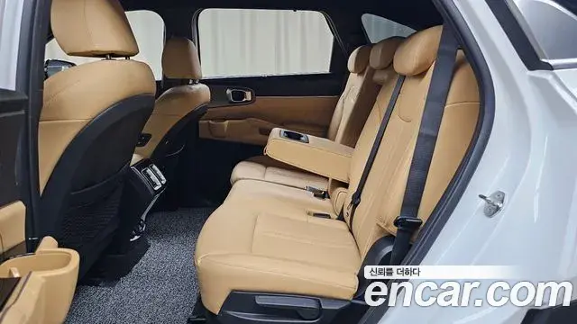 Kia Sorento 2023 — Фото 12/20