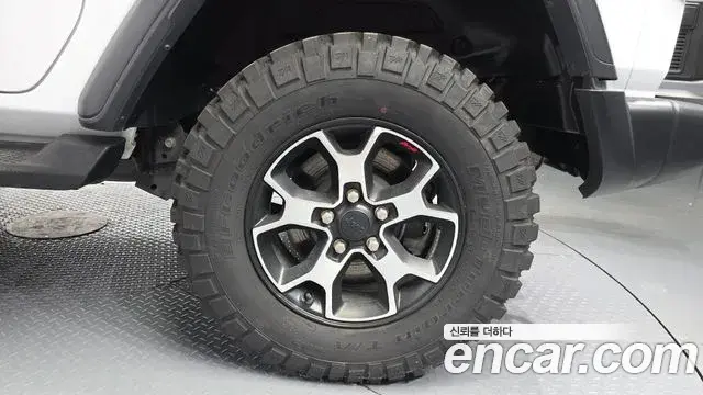 Jeep Wrangler 2023 — Фото 5/20
