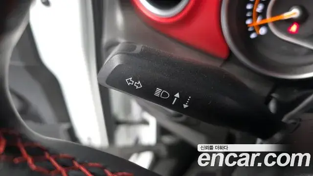 Jeep Wrangler 2023 — Фото 19/20