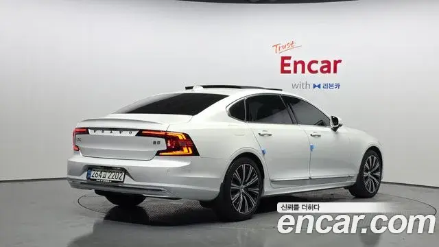 Volvo S90 2021 — ფოტო 19/35