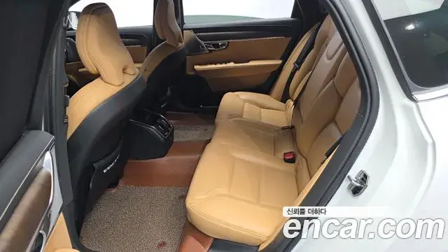 Volvo S90 2021 — ფოტო 20/35