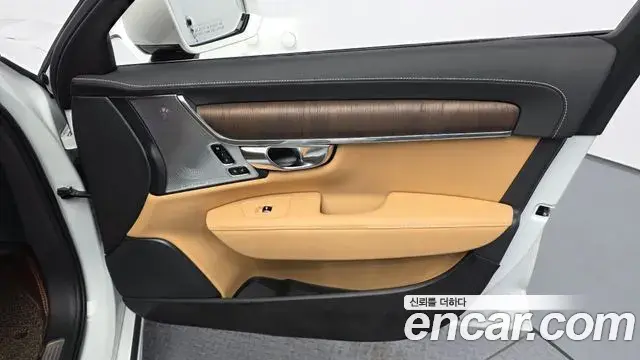 Volvo S90 2021 — ფოტო 14/35