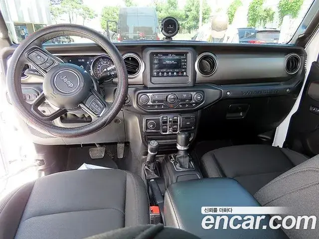 Jeep Wrangler 2019 — Фото 12/16