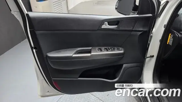 Kia Sportage The Bold 2018 — Photo 36/42