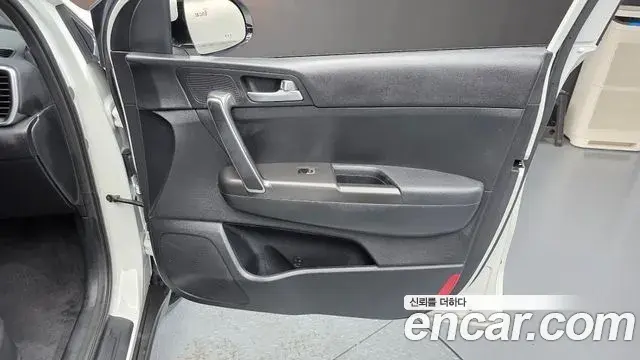Kia Sportage The Bold 2018 — Photo 37/42