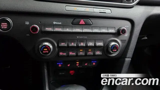 Kia Sportage The Bold 2018 — Photo 8/42