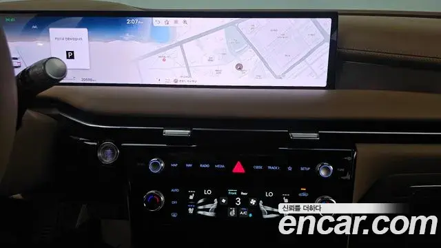 Genesis Electrified G80 2024 — Photo 13/20