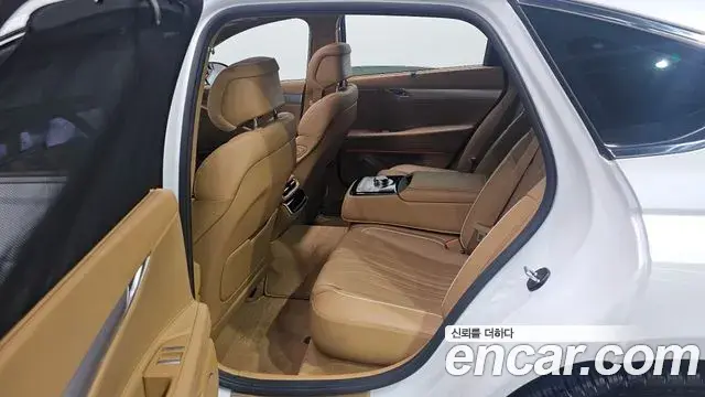Genesis Electrified G80 2024 — Photo 18/20