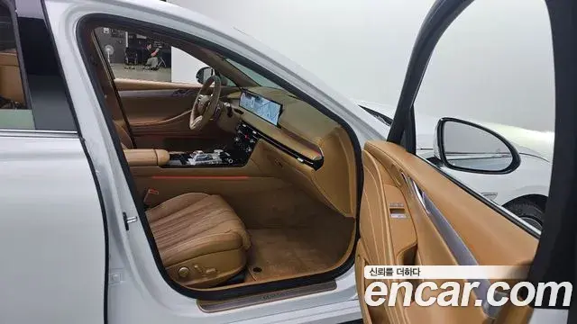Genesis Electrified G80 2024 — Photo 19/20