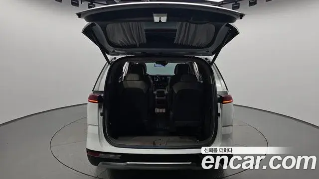 Kia Carnival 2023 — Фото 20/20
