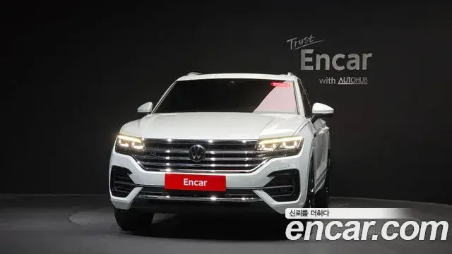 Volkswagen Touareg 2023 — Photo 22/37