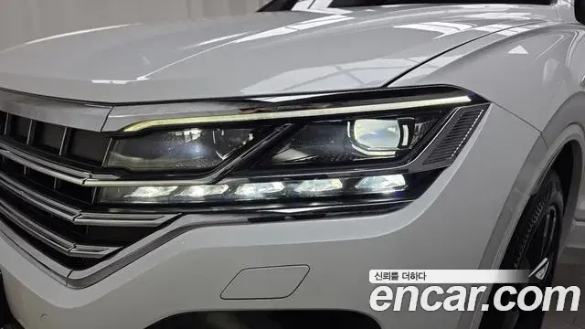 Volkswagen Touareg 2023 — Photo 28/37