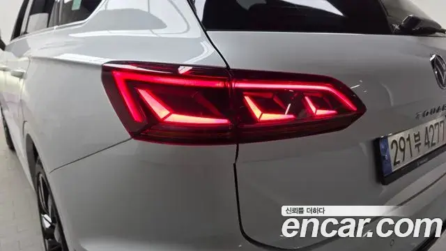 Volkswagen Touareg 2023 — Photo 17/37