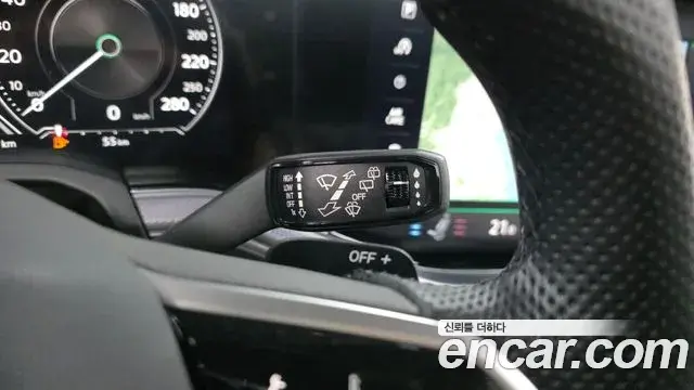 Volkswagen Touareg 2023 — Photo 25/37