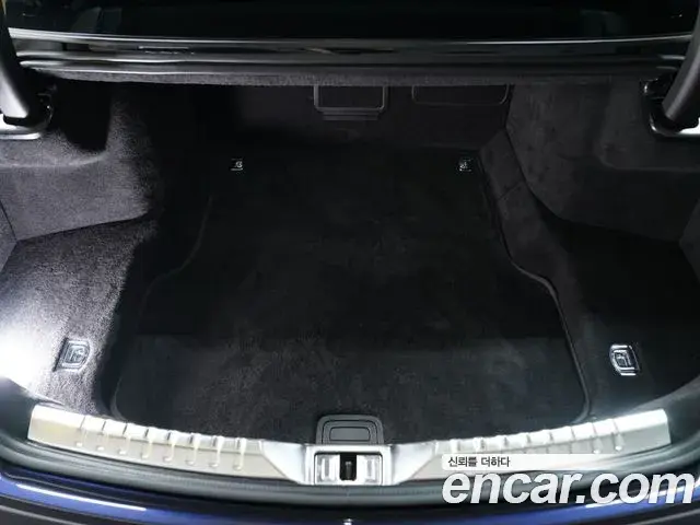 Bentley Flying Spur 2022 — Şəkil 18/20