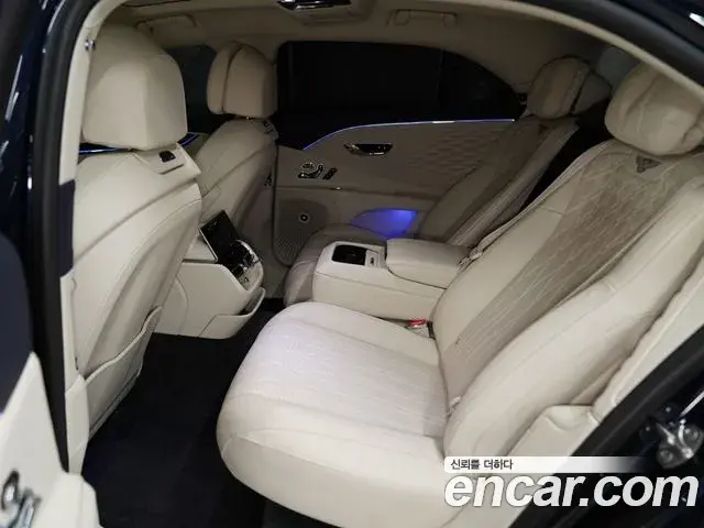 Bentley Flying Spur 2022 — Şəkil 16/20