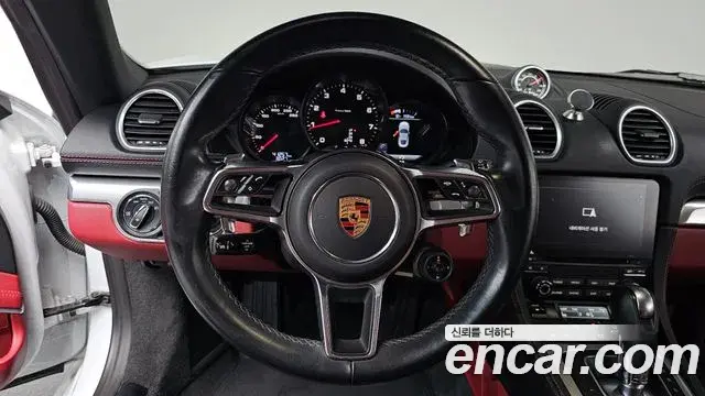 Porsche 718 Cayman 2020 — Photo 25/32