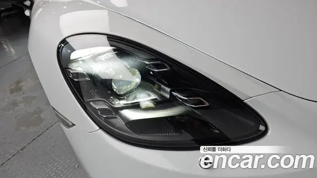 Porsche 718 Cayman 2020 — Photo 22/32