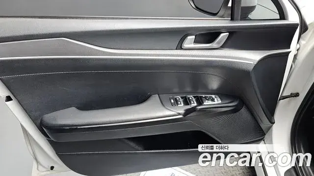 Kia K5 2021 — Photo 26/34